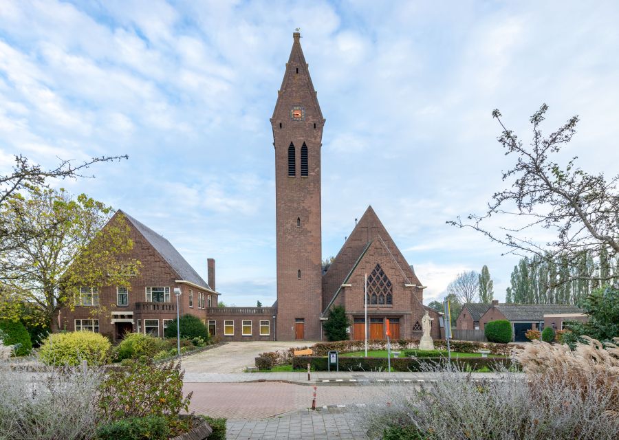 Oosterhout, Leonarduskerk en pastorie
