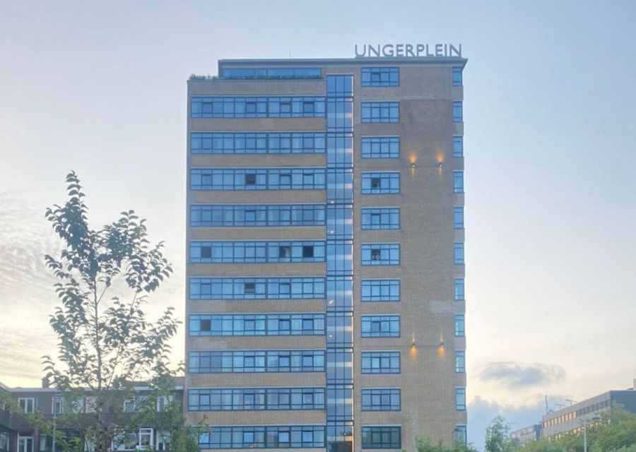 De letters op het dak van de Ungerpleintoren zijn terug!